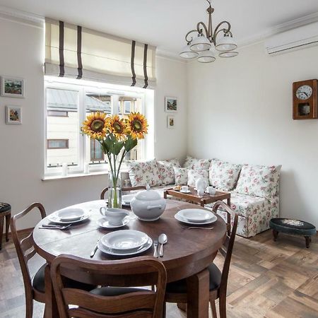 Cheerful Air Conditioned Apartment With Mezzanine And Parking - Old Town Cracovia Exterior foto