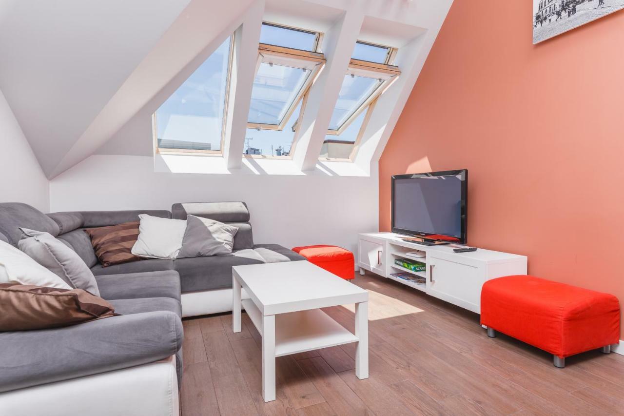 Cheerful Air Conditioned Apartment With Mezzanine And Parking - Old Town Cracovia Exterior foto