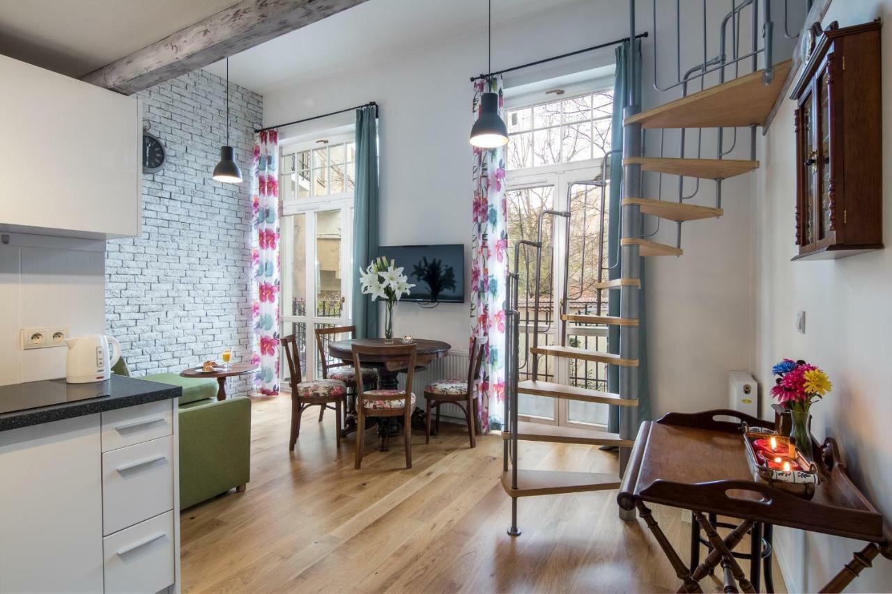 Cheerful Air Conditioned Apartment With Mezzanine And Parking - Old Town Cracovia Exterior foto