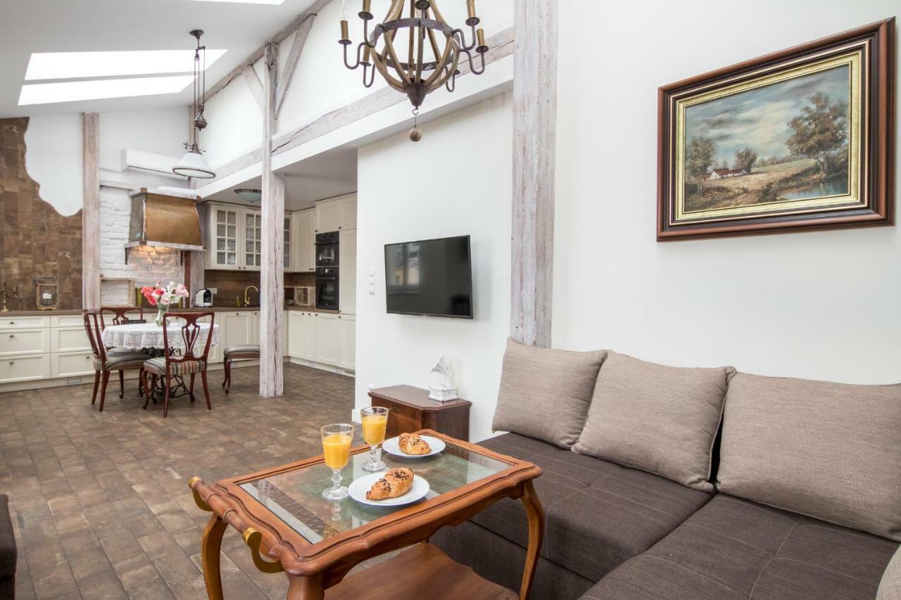 Cheerful Air Conditioned Apartment With Mezzanine And Parking - Old Town Cracovia Exterior foto