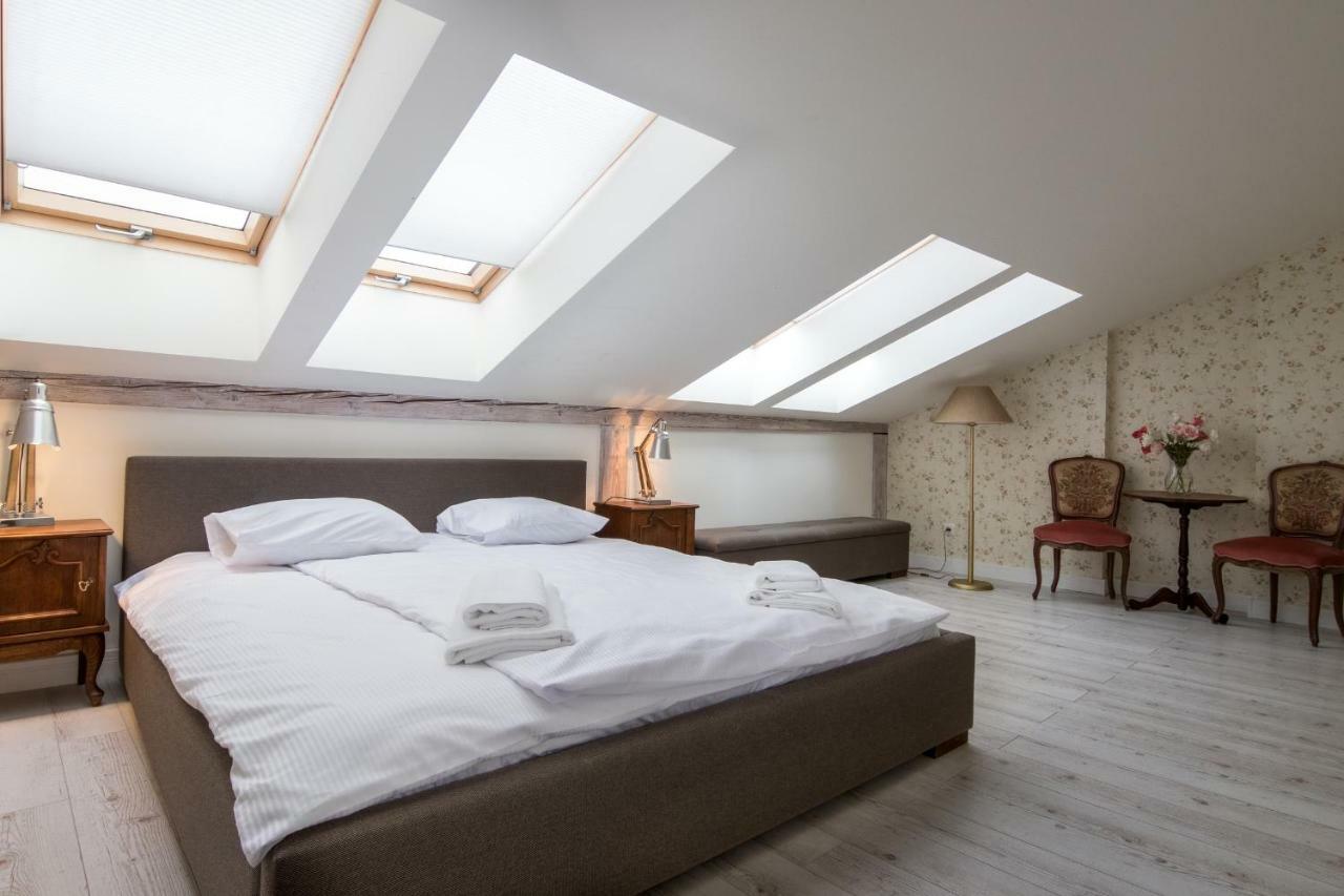 Cheerful Air Conditioned Apartment With Mezzanine And Parking - Old Town Cracovia Exterior foto