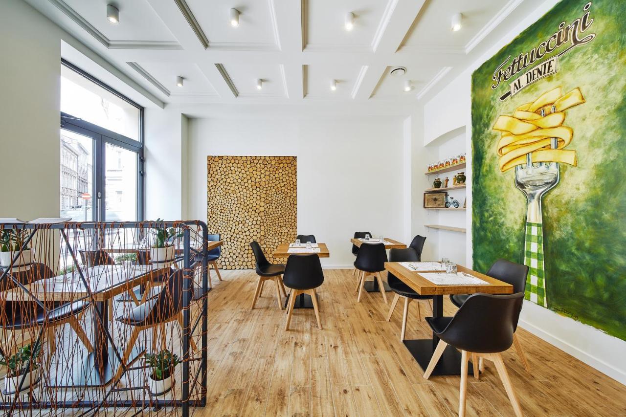 Cheerful Air Conditioned Apartment With Mezzanine And Parking - Old Town Cracovia Exterior foto