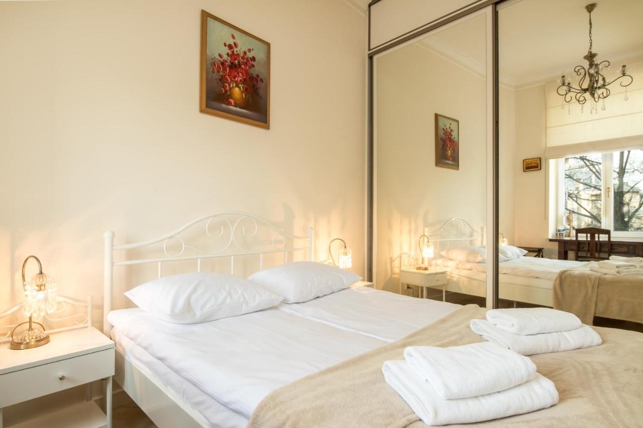 Cheerful Air Conditioned Apartment With Mezzanine And Parking - Old Town Cracovia Exterior foto