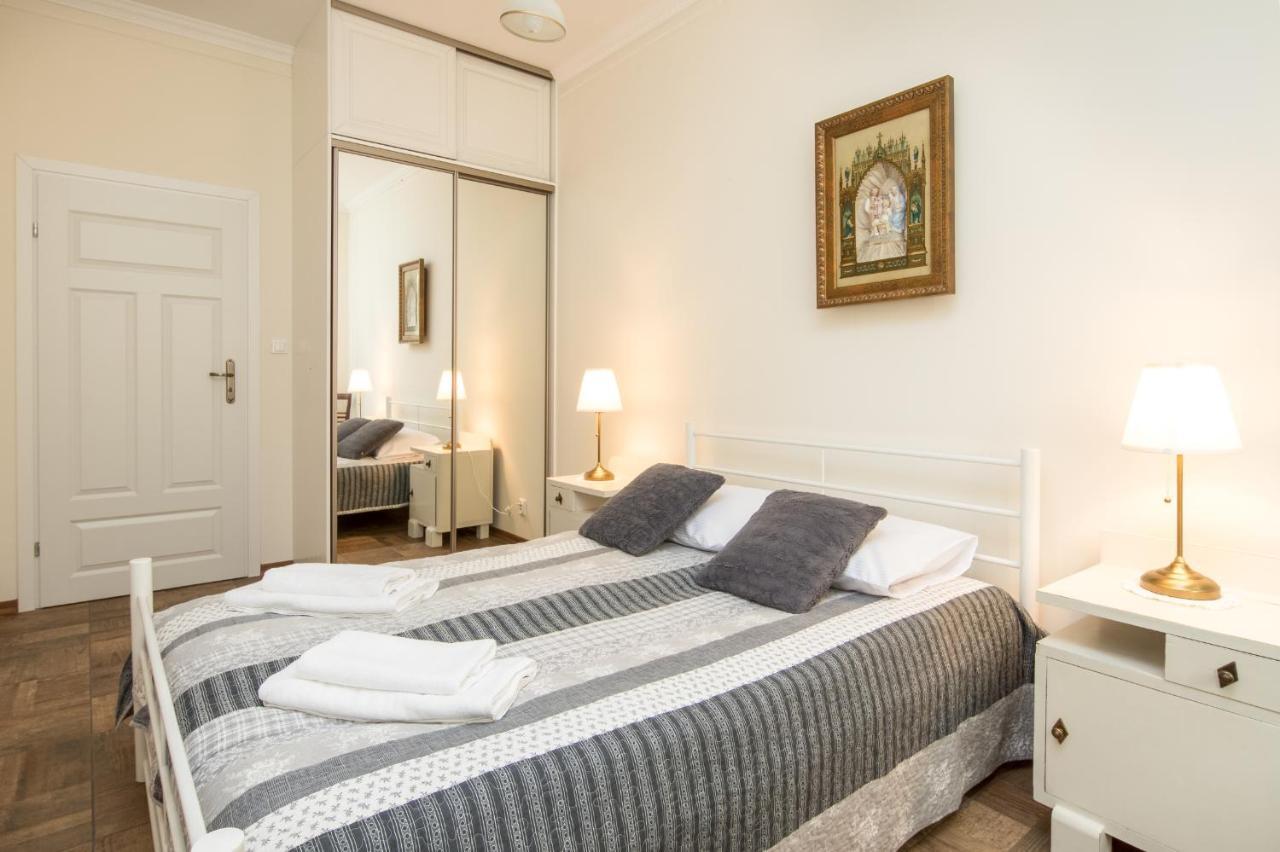 Cheerful Air Conditioned Apartment With Mezzanine And Parking - Old Town Cracovia Exterior foto